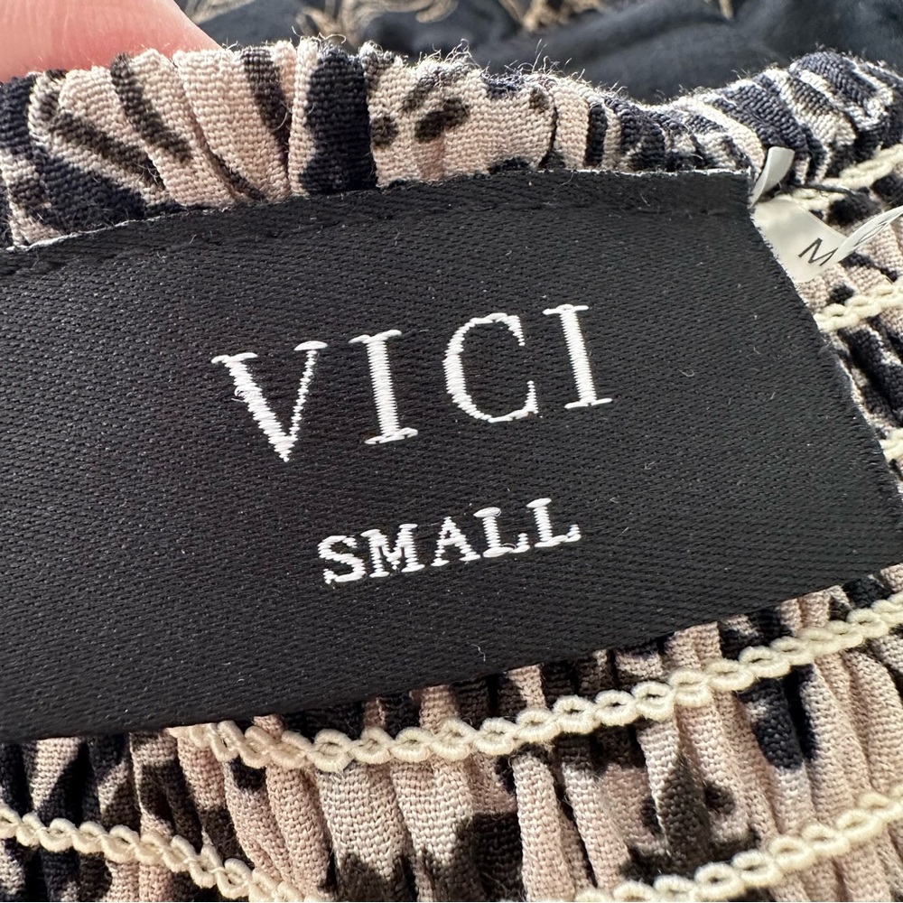VICI Boho Halter Maxi‎ Dress Babydoll Black Cream Floral Resort Wear Beachy S - Picture 13 of 16